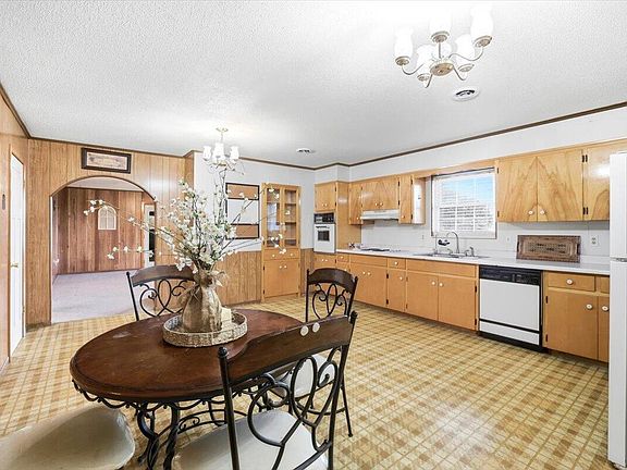2nd image of 3412 Concord Dr