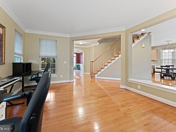 3rd image of 5648 Lierman Cir