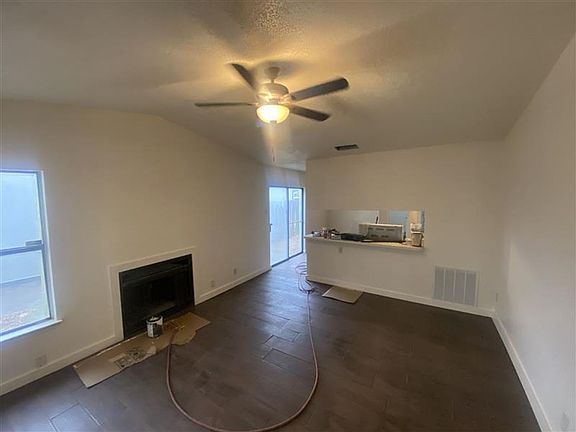 5th image of 2507 Corian Glen Dr