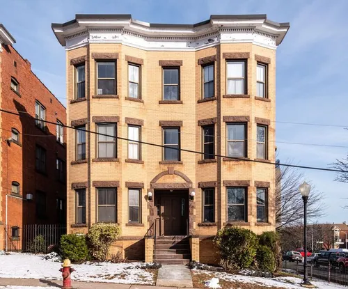 14 Essex St #5E Photo 1