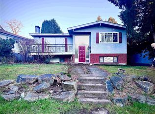 8356 Elliot St, New Westminster, BC V3L 5C9