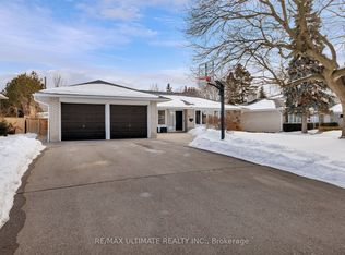 27 Ravensbourne Cres, Toronto, ON M9A 2A9
