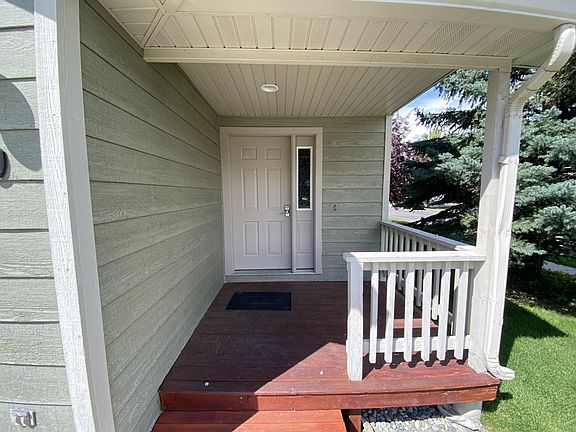 3rd image of 427 Michael Grove Ave