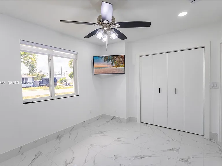 3001 SW 35th Ave — Photo 15