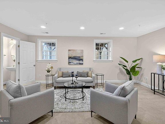 5th image of 2081 Hutchison Grove Ct
