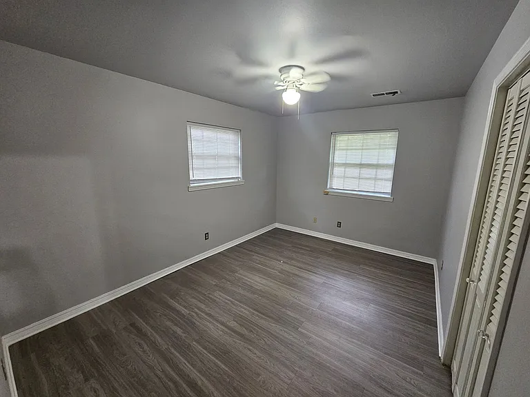 1022 W Bel Air Dr — Photo 8