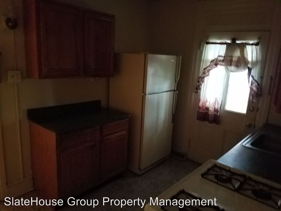 2nd image of 438 S Queen St APT 2