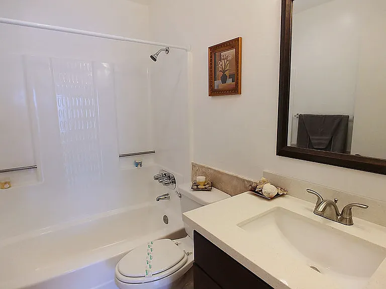 Carmel Heights Apts — Photo 41