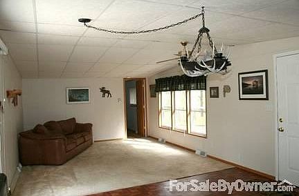 Living Room~ sofa included