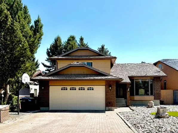 42 S Ridgewood Blvd W, Lethbridge, AB T1K 6B9