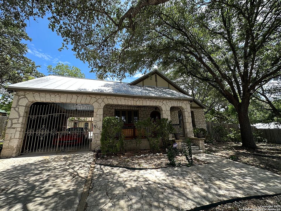 1st image of 4737 View Dr