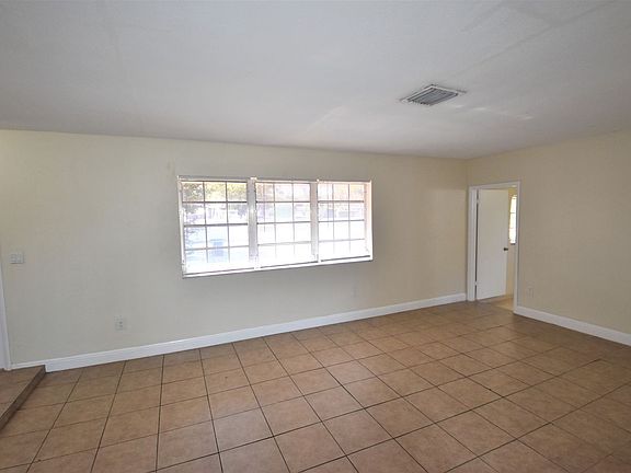 2nd image of 165 Sierra Dr