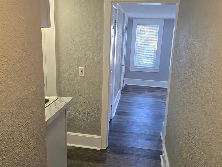 372 Amherst St — Photo 9