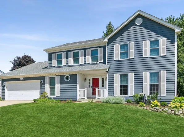 2254 Remington Dr, Naperville, IL 60565