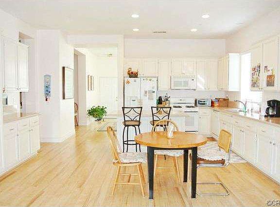 3rd image of 7032 Regal Park Dr