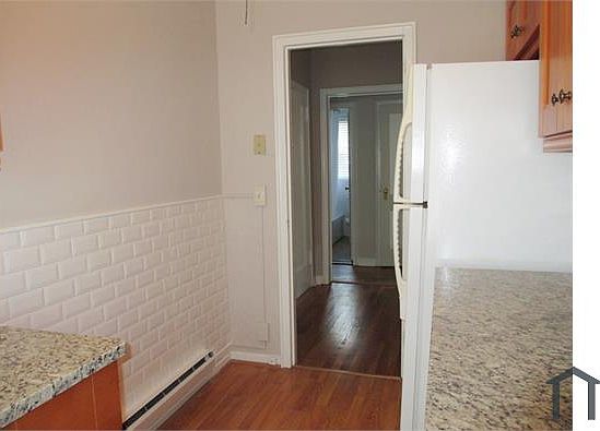 4th image of 112 Woodside Grn APT 1B