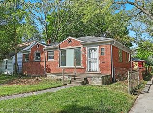 6547 Warwick St, Detroit, MI 48228