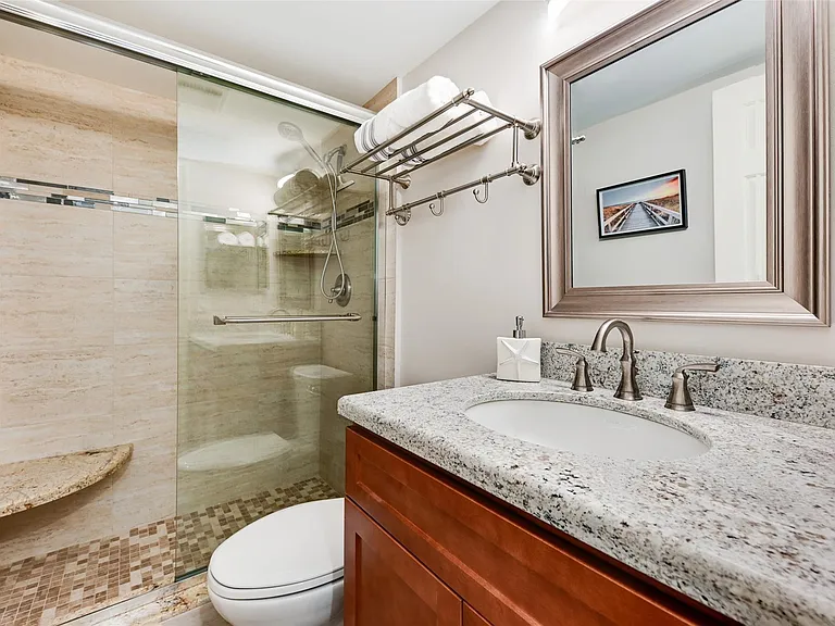 773 Jeffery St #4-305 — Photo 15