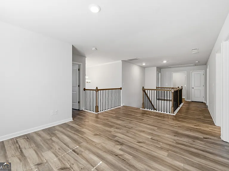 303 Eleanora Xing — Photo 28