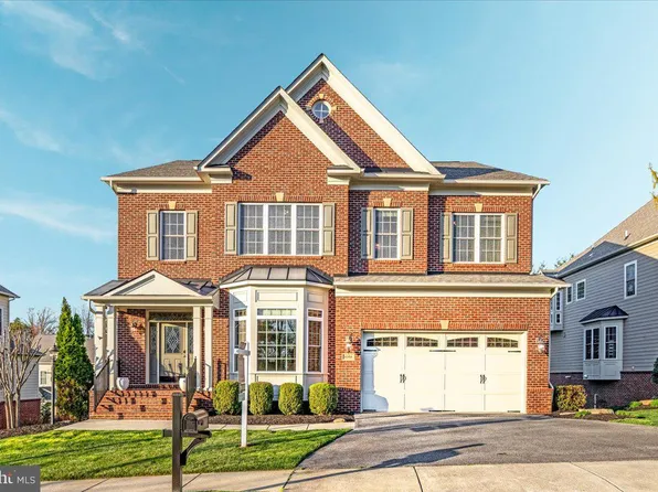 3059 Purple Martin Pl, Herndon, VA 20171