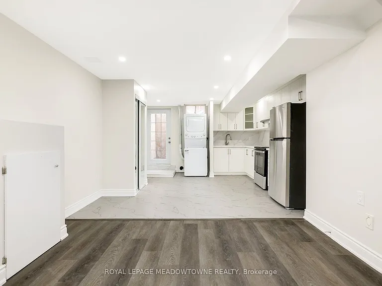 1603 Hume Way #BASEMENT — Photo 19