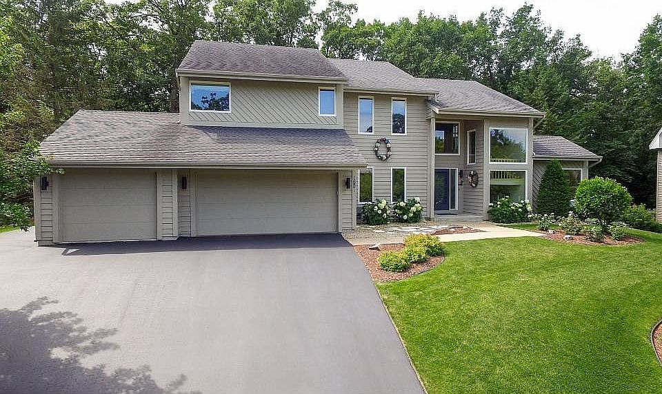 1st image of 1601 Summit Oaks Ct