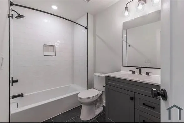 1836 E York St #203 — Photo 22
