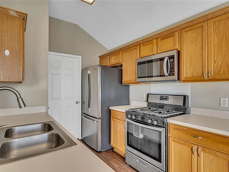 3715 Westfield Dr — Photo 7