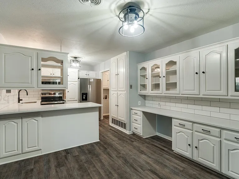 3510 Kent Ln — Photo 11