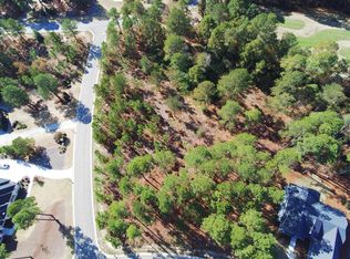 105 Holly Springs Ct, Southern Pines, NC 28387