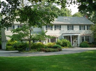 36 Mayhew Dr, Livingston, NJ 07039