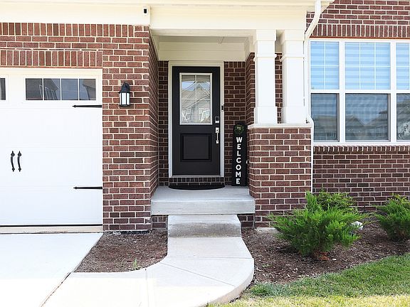 4th image of 15329 Manderley St