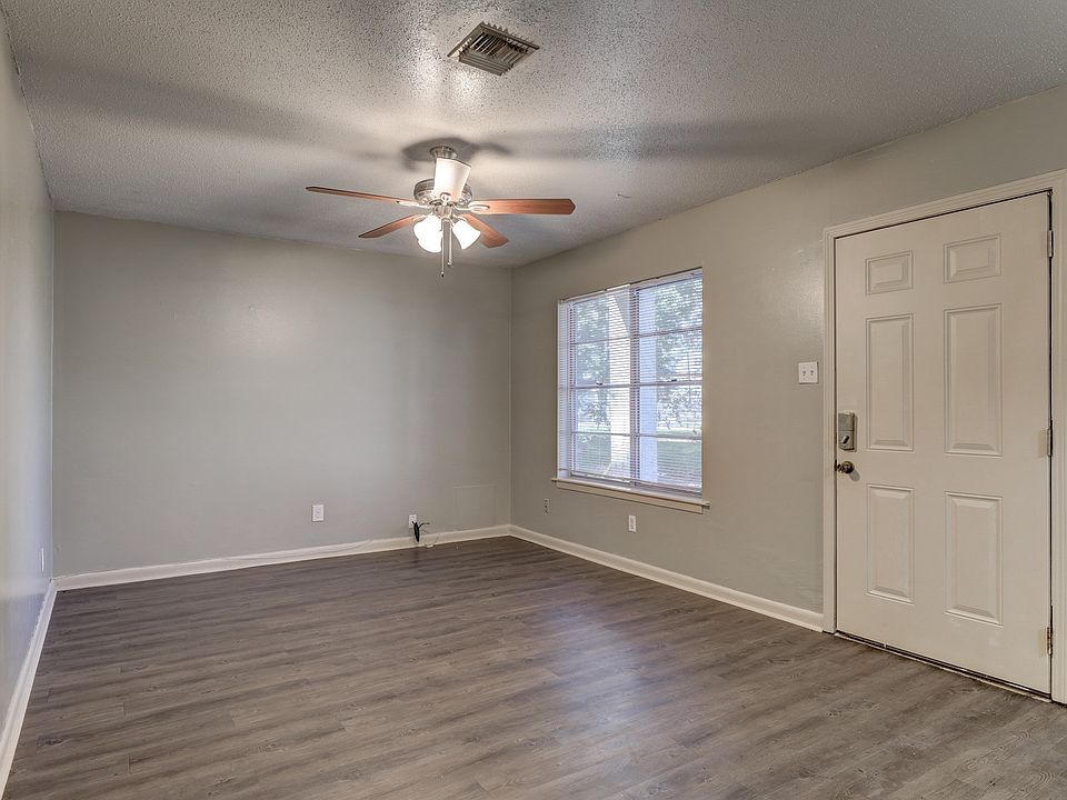 Maple Leaf Apartments - 1815 Eraste Landry Rd Lafayette, LA | Zillow