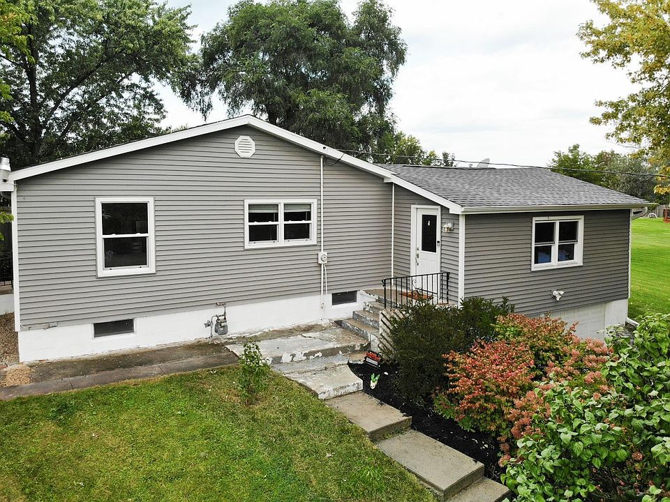 1st image of 11300 W 109th Ave
