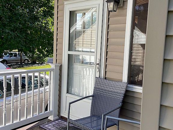 3rd image of 268 Main St