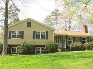 4609 Woodridge Dr, Raleigh, NC 27612