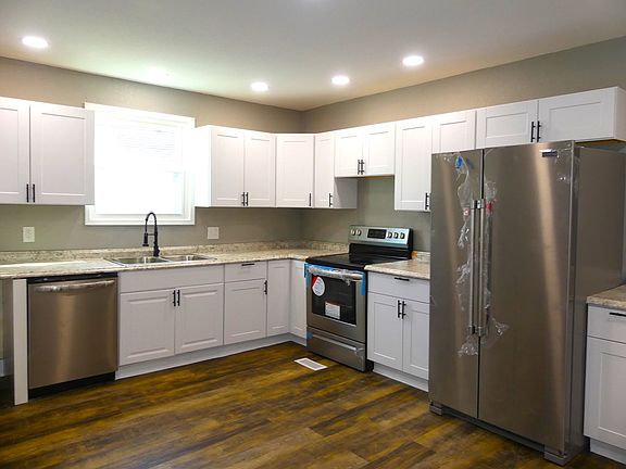 5th image of 501 Harris St