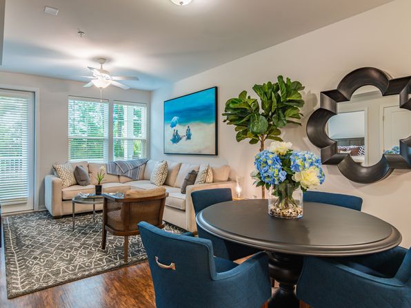 18101 Golden Bear Trce #303