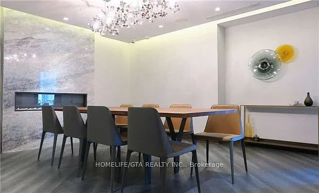 255 Village Green Sq #801 — Photo 6