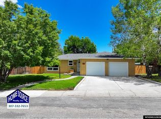 585 Cedar St, Lander, WY 82520