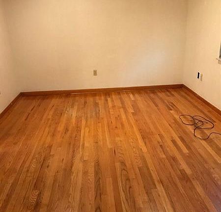3rd image of 540 Hickory Dr
