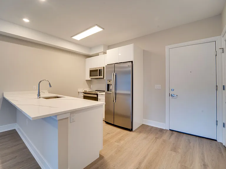 42 Spring St #305 — Photo 3