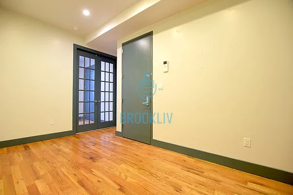 Rented by null | media 36