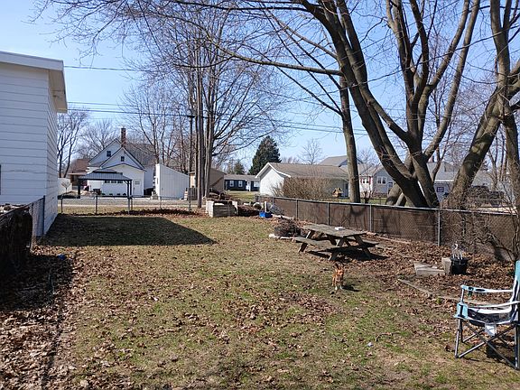 2nd image of 4135 N Robert St