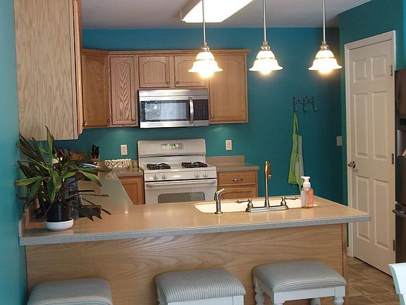 3rd image of 9024 E Parkview Ct