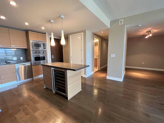 5th image of 1325 Pacific Hwy #1506