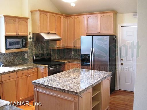 5th image of 2610 NW Oakcrest Dr