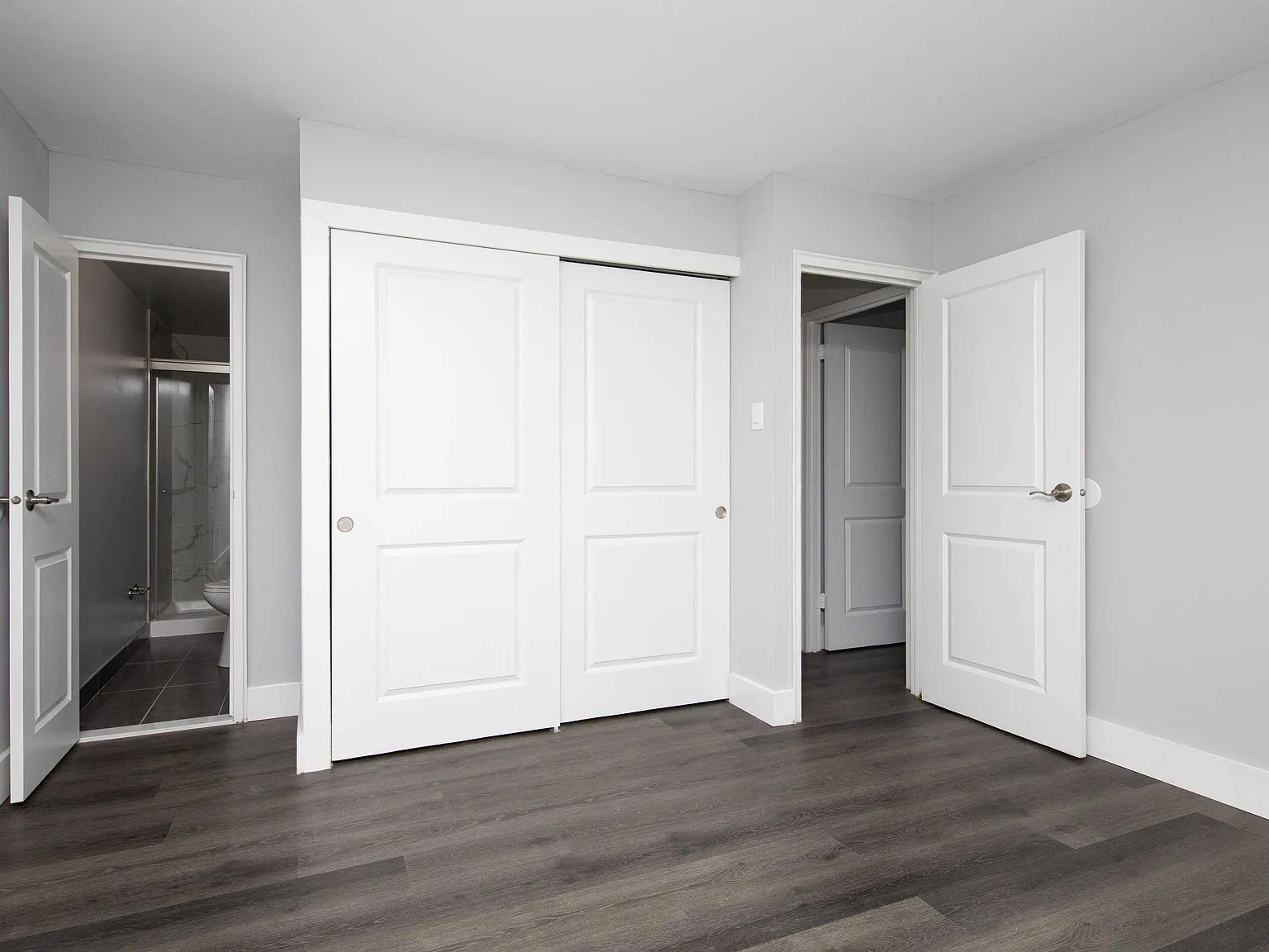 Holme Circle Apartments — Photo 4