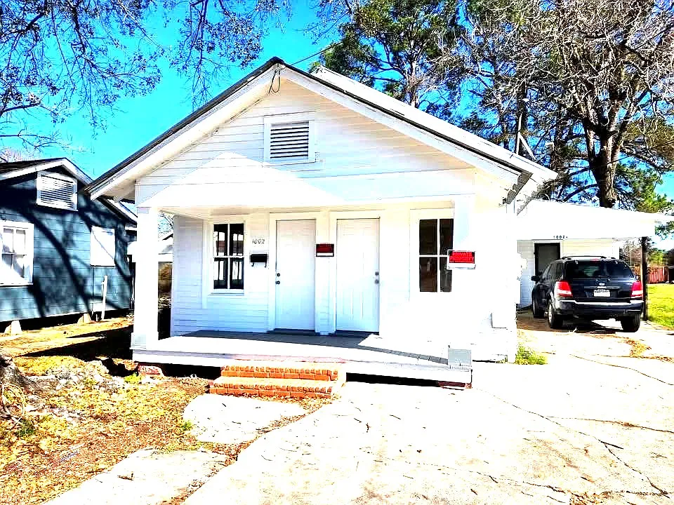 1002 Louisiana Ave