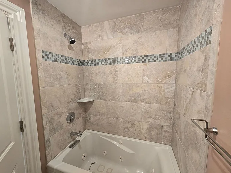 862 E 2nd St #1 — Photo 6